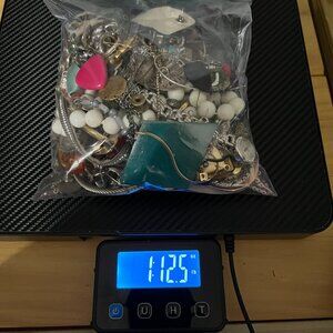 Bulk Lot Of Junk Jewelry 1lbs 12.5Oz Includes Pre-Owned Costume Jewelry - For Cr